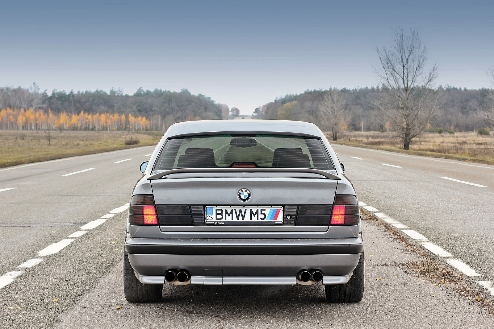 bmw-m5-from-the-80s.jpg