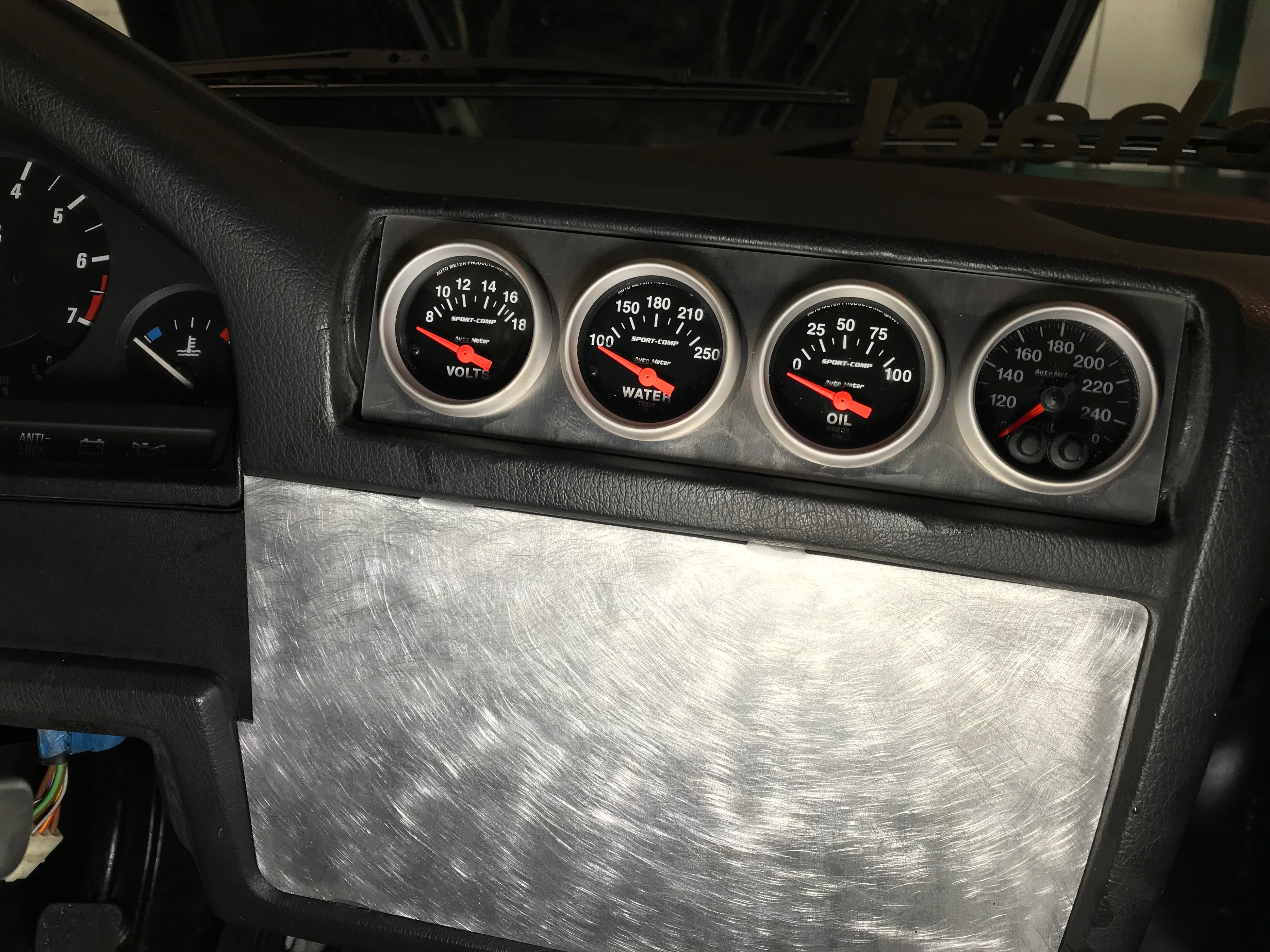Center Vent Gauge Panels | BMW E30 | BMW Performance Parts — Condor ...
